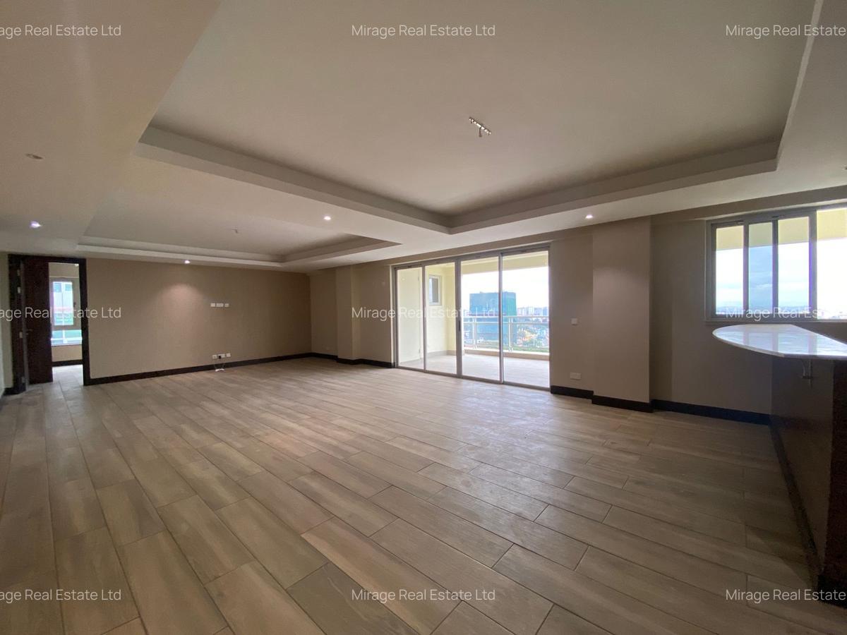 3 Bed Apartment with En Suite in Parklands - 5