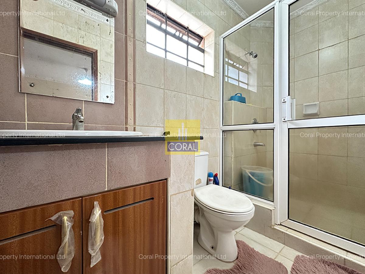 3 Bed Apartment in Parklands - 12