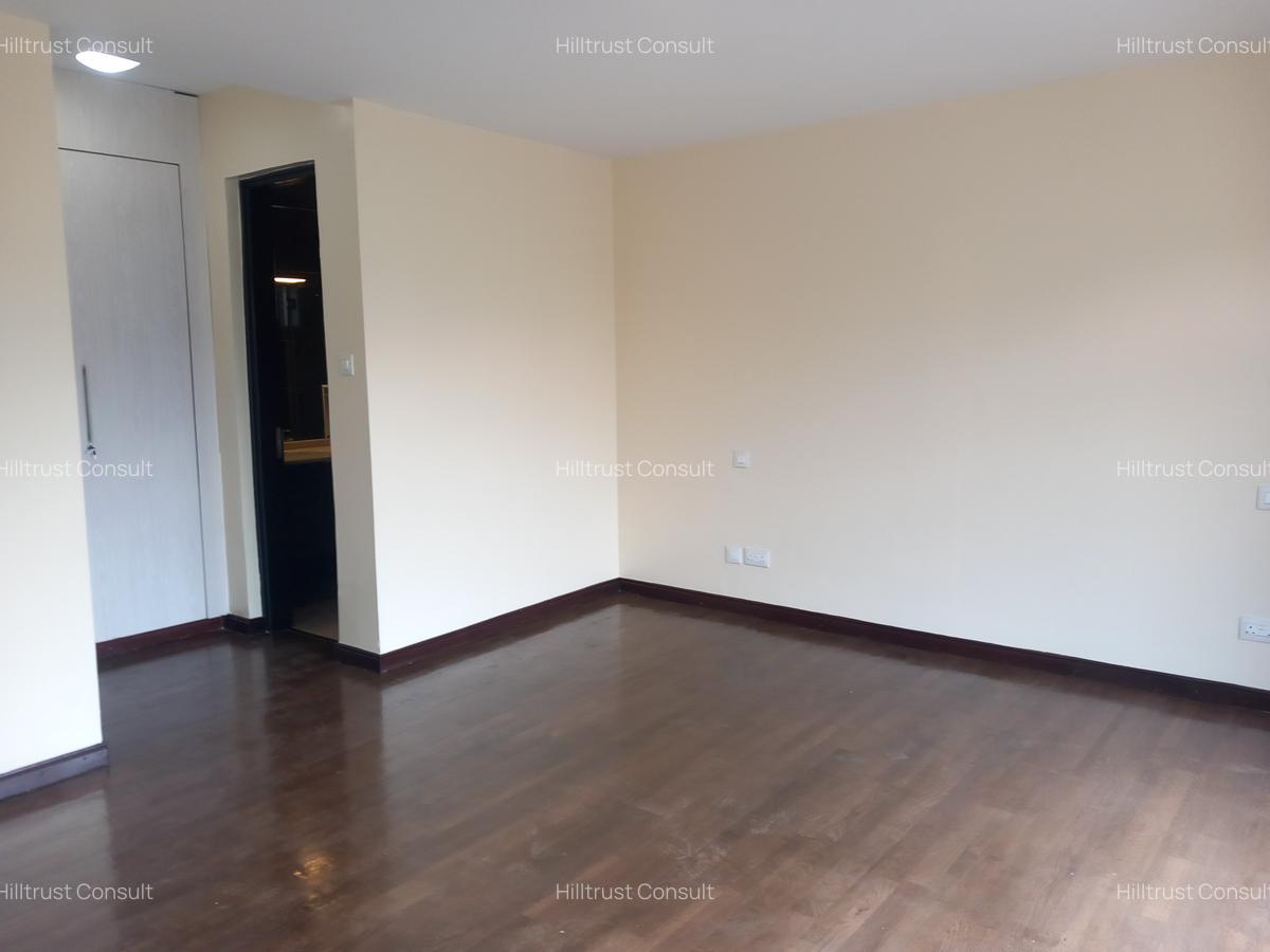 Serviced 3 Bed Apartment with En Suite in Riverside - 20