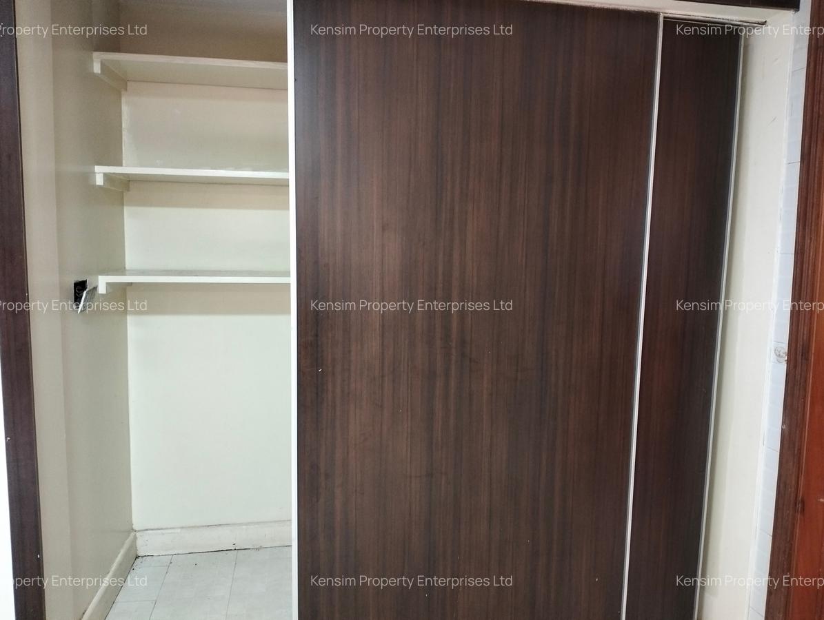 5 Bed Townhouse with En Suite in Lavington - 4