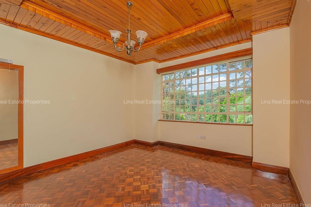 5 Bed Townhouse with En Suite in Kitisuru - 10