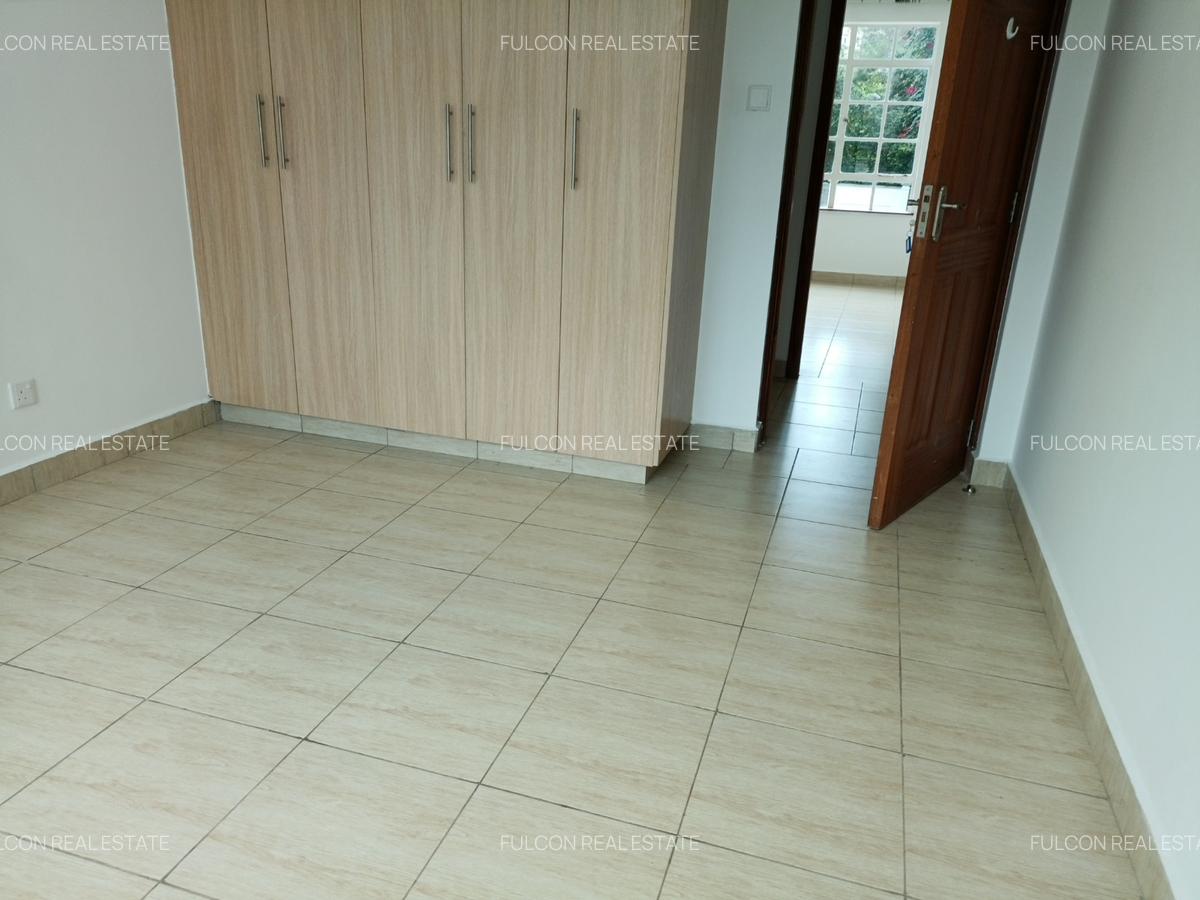 3 Bed Apartment with En Suite in Lavington - 11