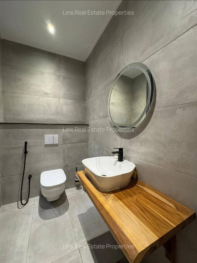 Furnished 4 Bed Apartment with En Suite in Spring Valley - 10