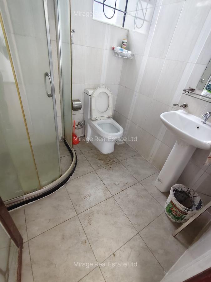 2 Bed Apartment with En Suite in Lavington - 11
