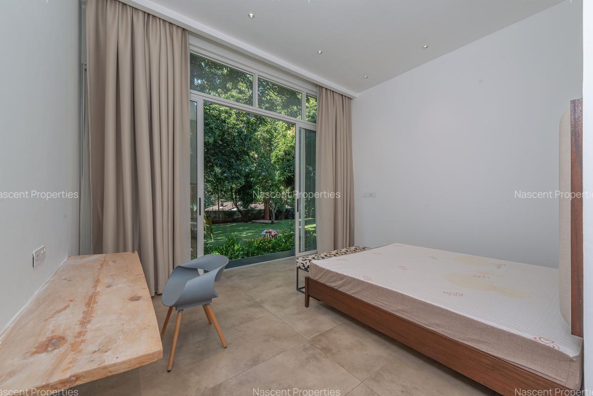 4 Bed House with En Suite in Runda - 5