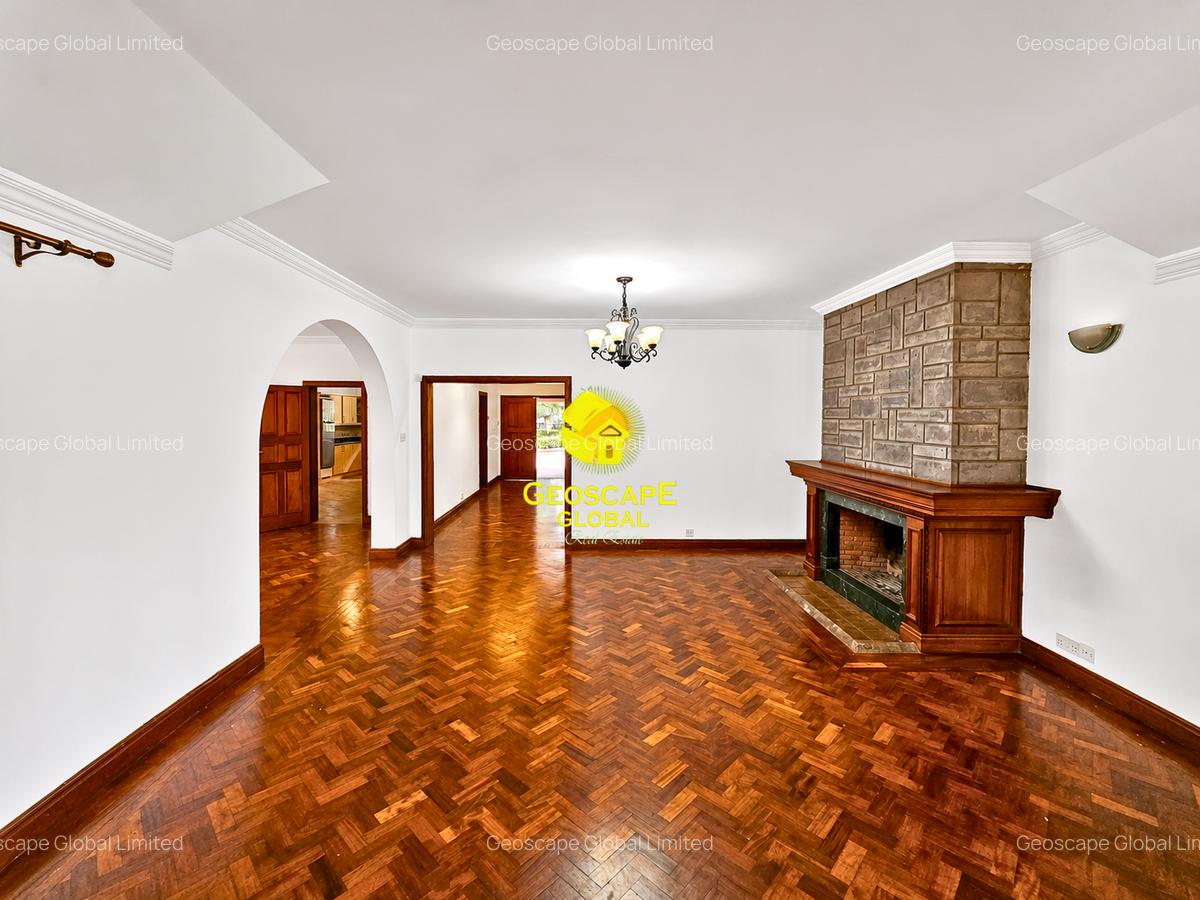 5 Bed House with En Suite in Runda - 4