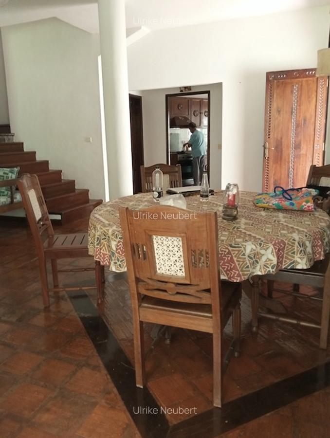 3 Bed House with En Suite at Ocean Beach Drive - 6