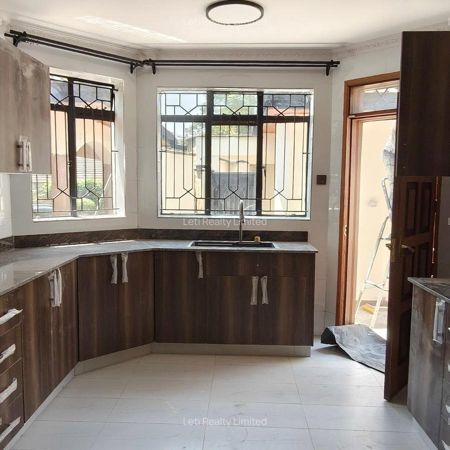 4 Bed Townhouse with En Suite in Lavington - 3