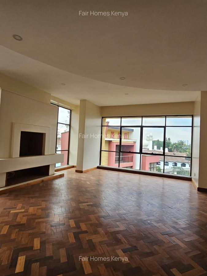 5 Bed Townhouse with En Suite at Lavington Green - 8