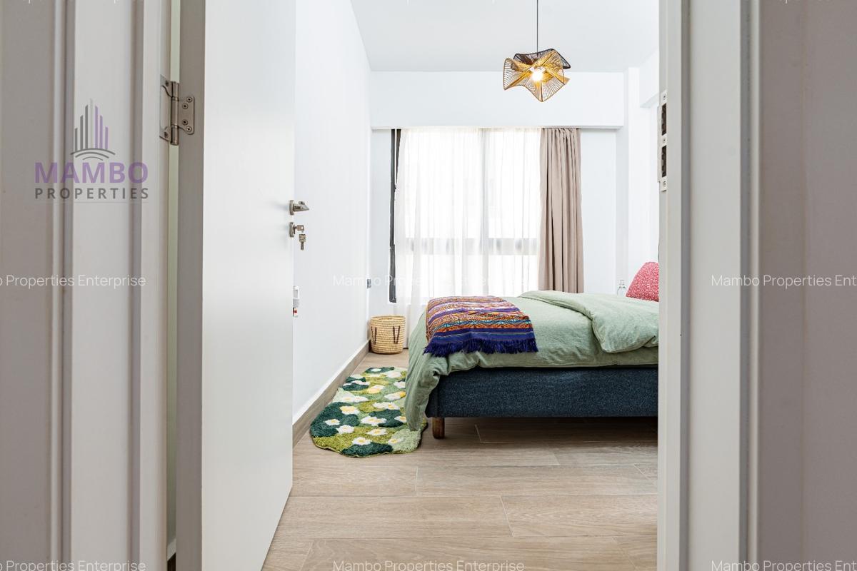 Serviced 2 Bed Apartment with En Suite at Riverside Dr - 17
