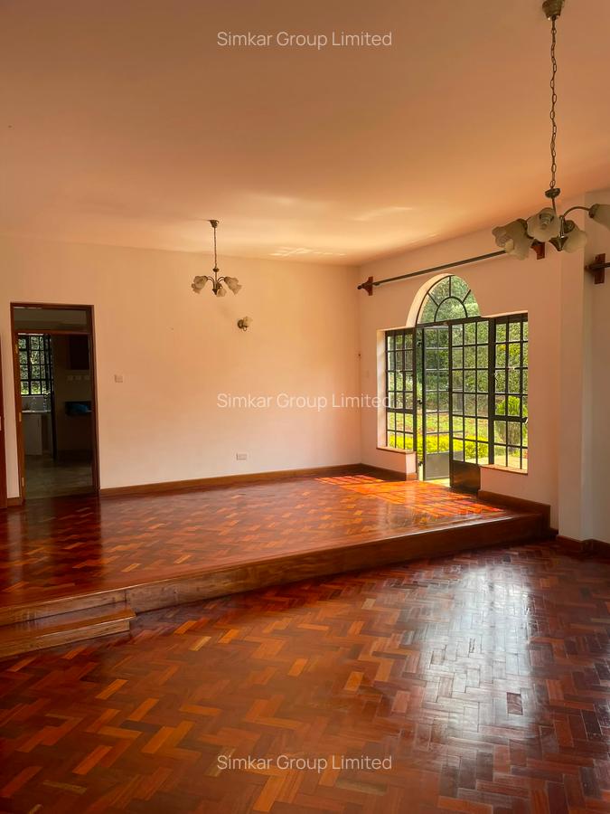 5 Bed Townhouse with En Suite at Kitisuru West - 10