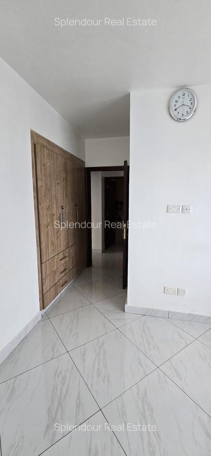 Serviced 4 Bed Apartment with En Suite in Parklands - 11