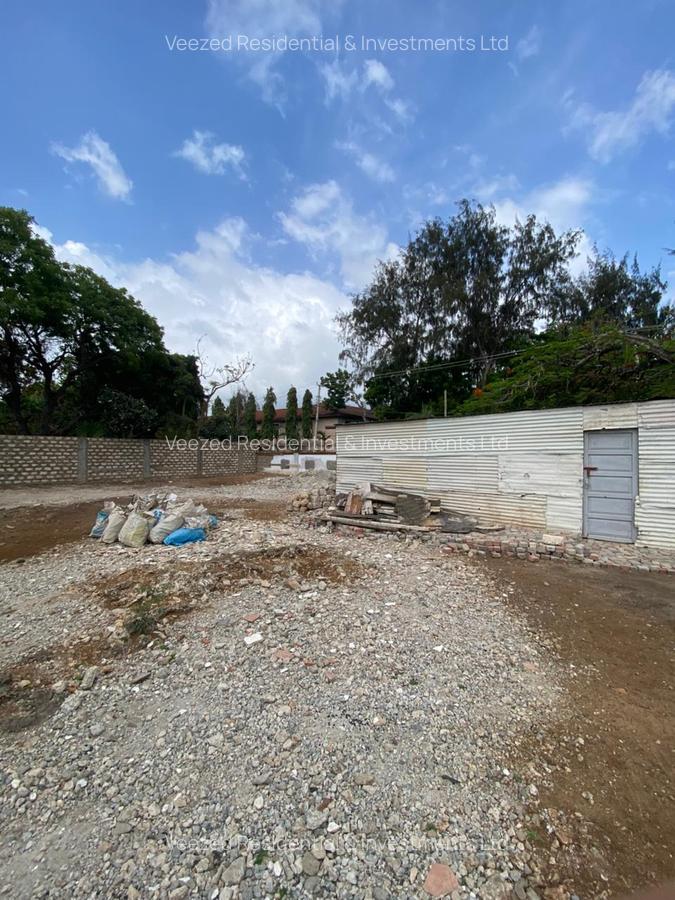 Residential Land in Nyali Area - 4