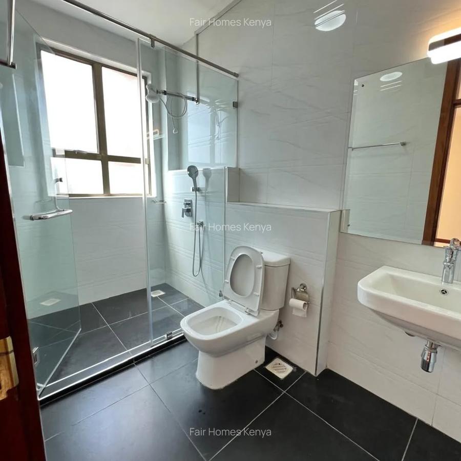 3 Bed Apartment with En Suite at Othaya Road - 11