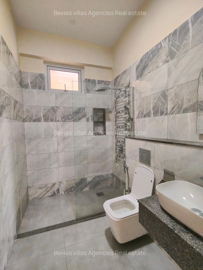 3 Bed Apartment with En Suite at Parklands - 4