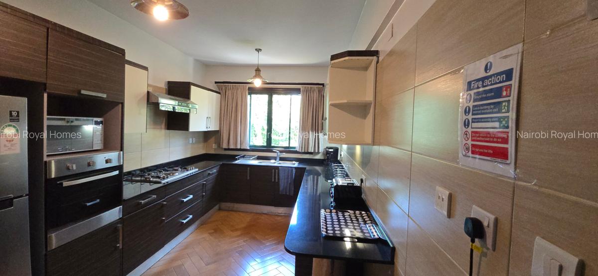 4 Bed Townhouse with En Suite at Grovelia Grove - 14