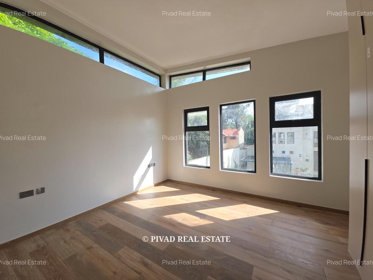 5 Bed Townhouse with Garden in Runda - 5