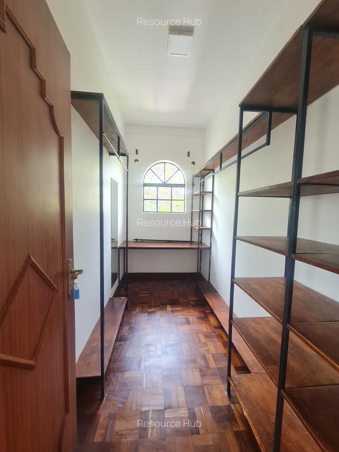5 Bed House with En Suite at Nyari - 20