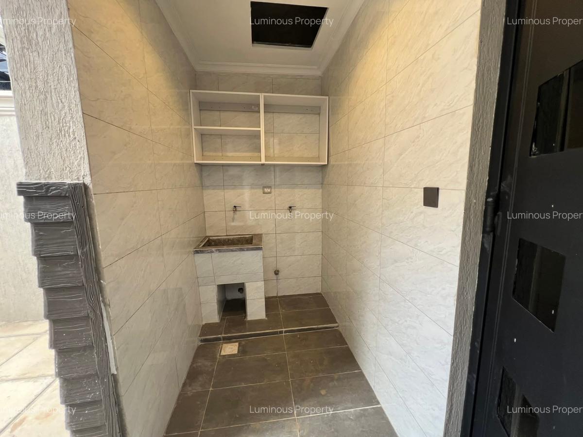 4 Bed House with En Suite at Membley - 3