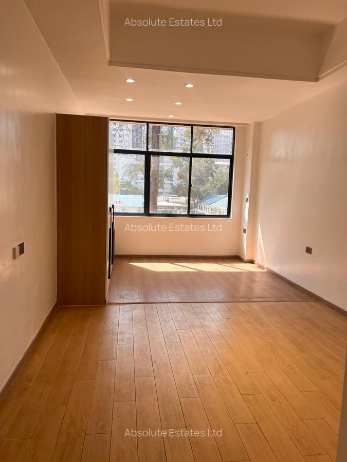 Studio Apartment with Swimming Pool in Kilimani - 4