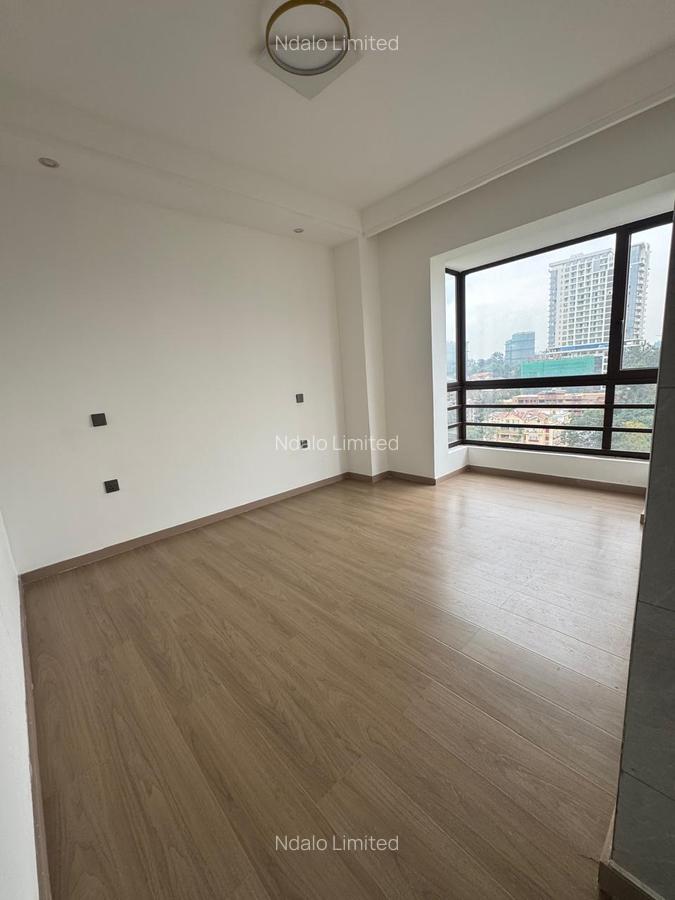 3 Bed Apartment with En Suite at Riverside - 1