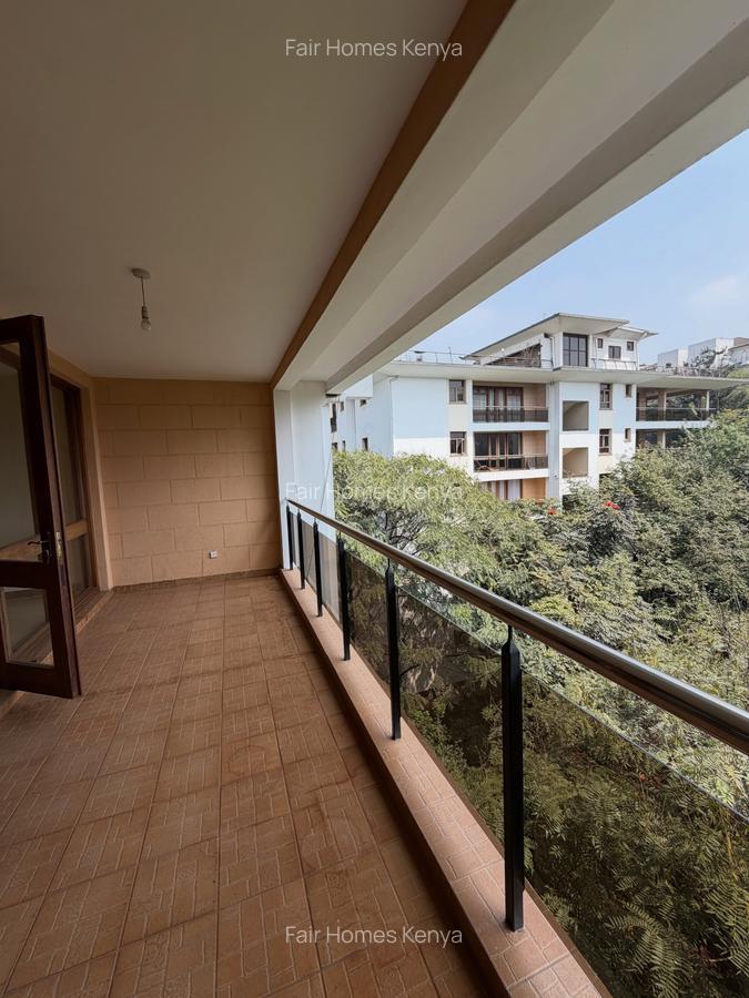 3 Bed Apartment with En Suite at Riverside Drive - 7