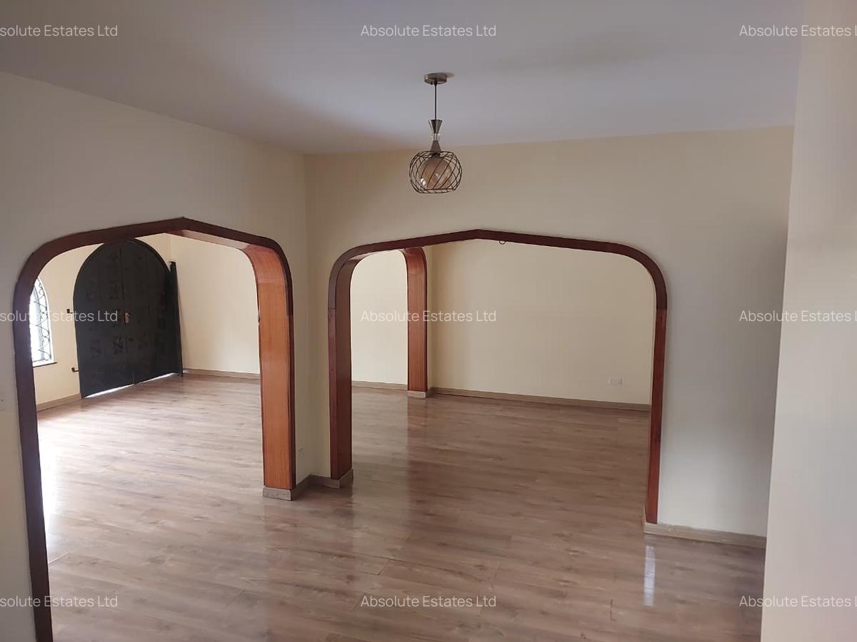 5 Bed Townhouse with Backup Generator in Kilimani - 2