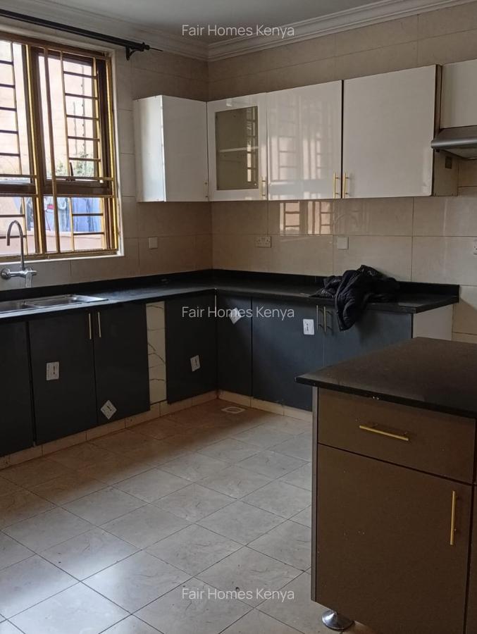 5 Bed Townhouse with En Suite at Amboseli Road - 8