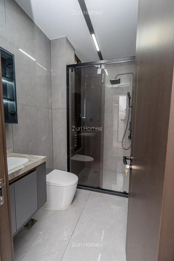 5 Bed Townhouse with En Suite in Lavington - 12