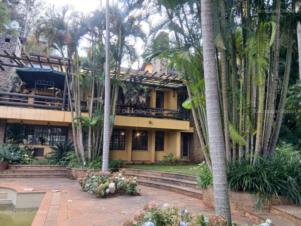 5 Bed House with En Suite in Runda - 17