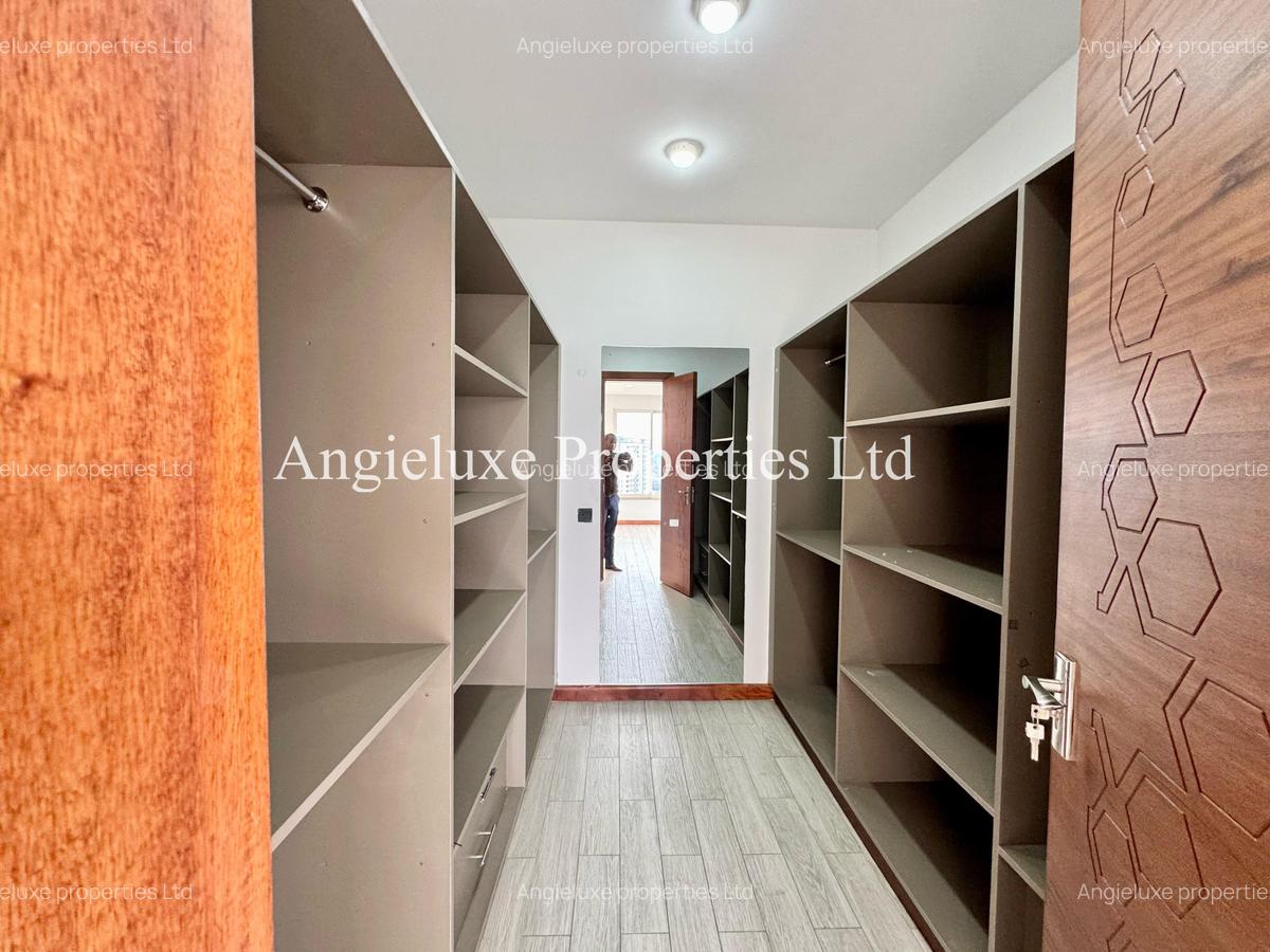 4 Bed Apartment with En Suite at General Mathenge - 13