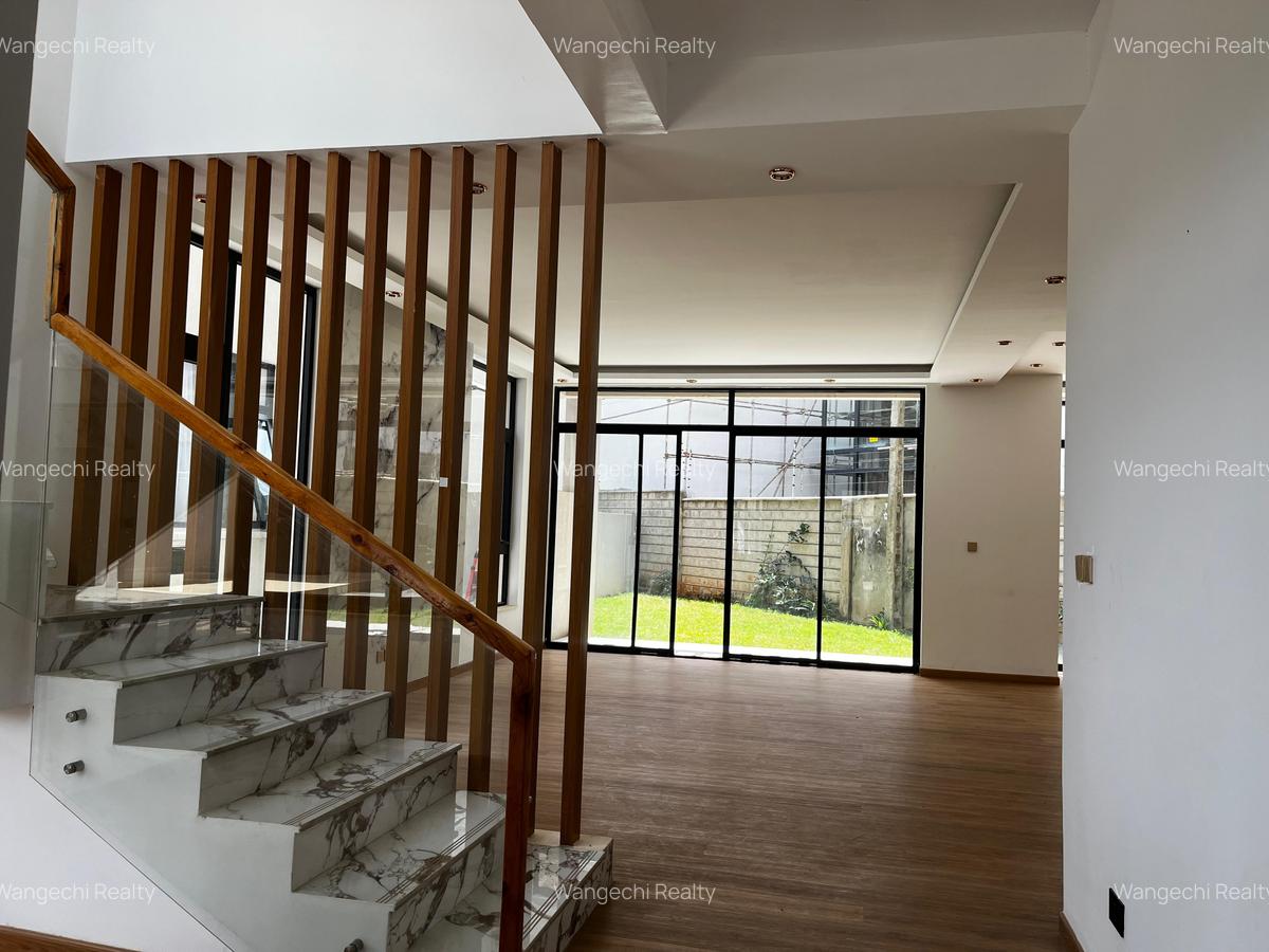 5 Bed Apartment with En Suite in Lavington - 3