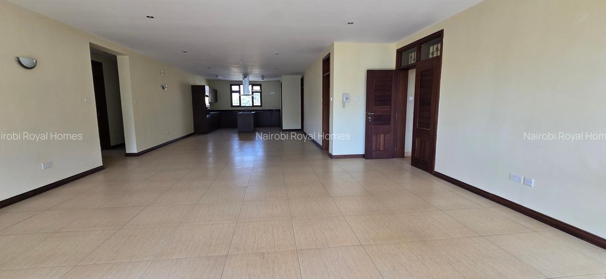 3 Bed Apartment with En Suite at Riverside - 6