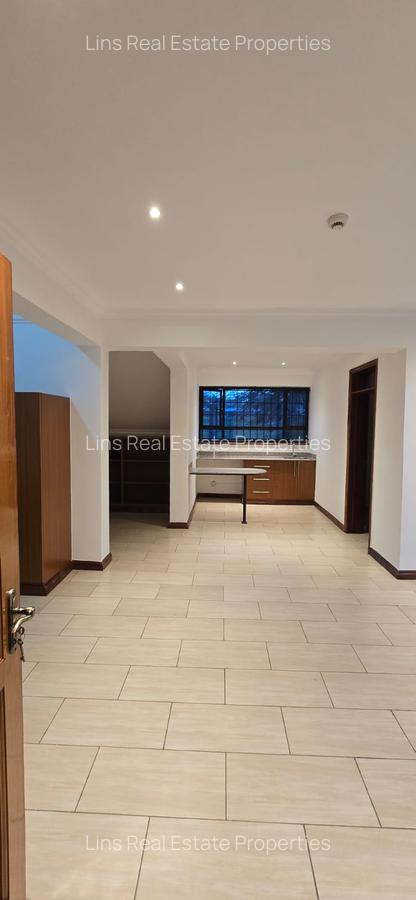 4 Bed Townhouse with En Suite in Runda - 19