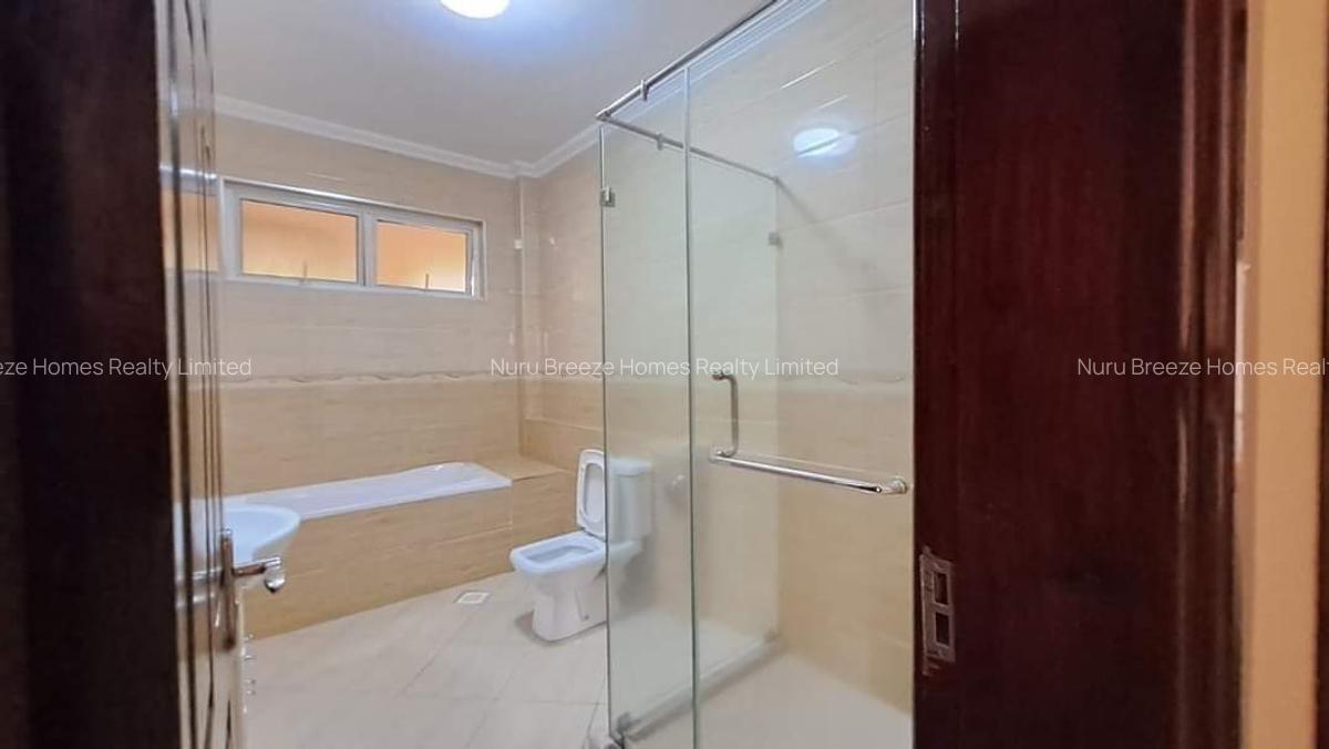 3 Bed Apartment with En Suite in Brookside - 5