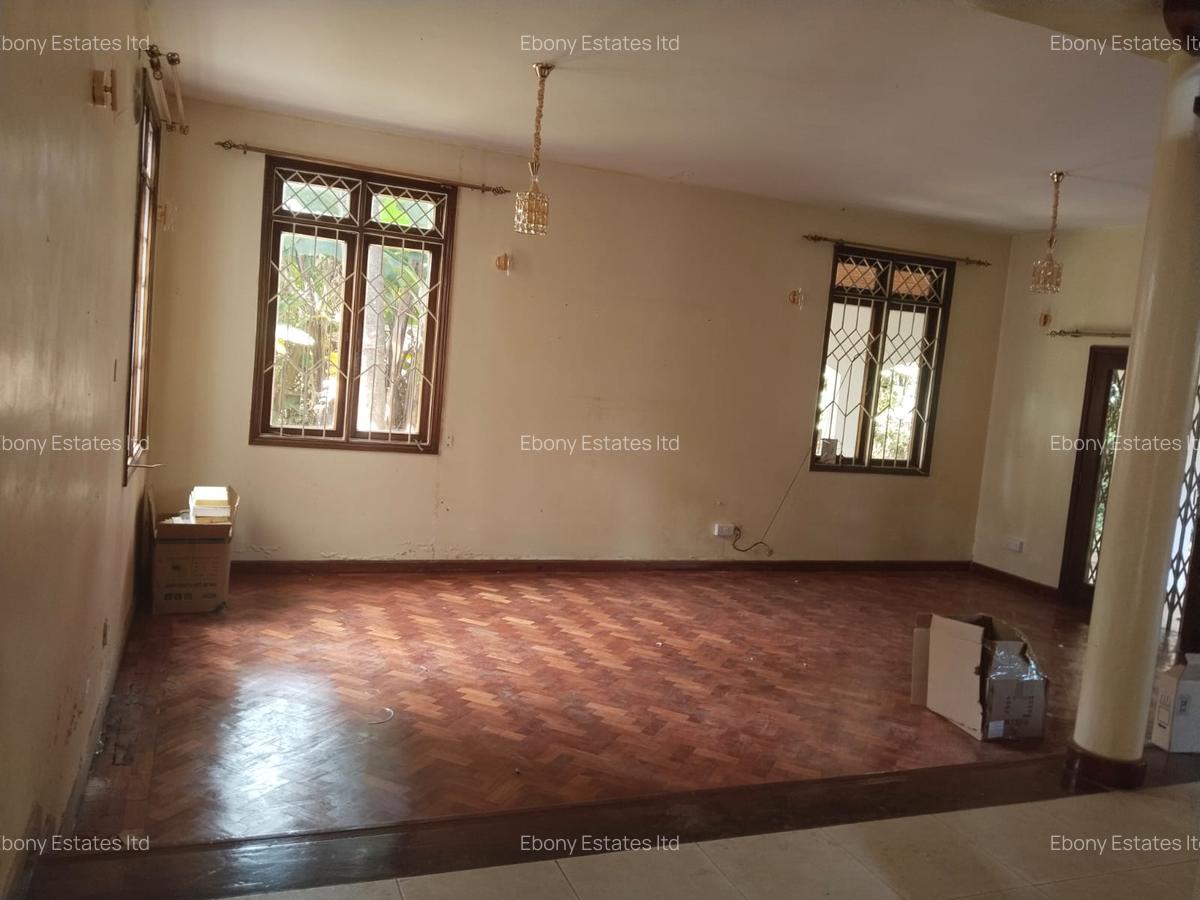 4 Bed Townhouse with En Suite in Lavington - 13