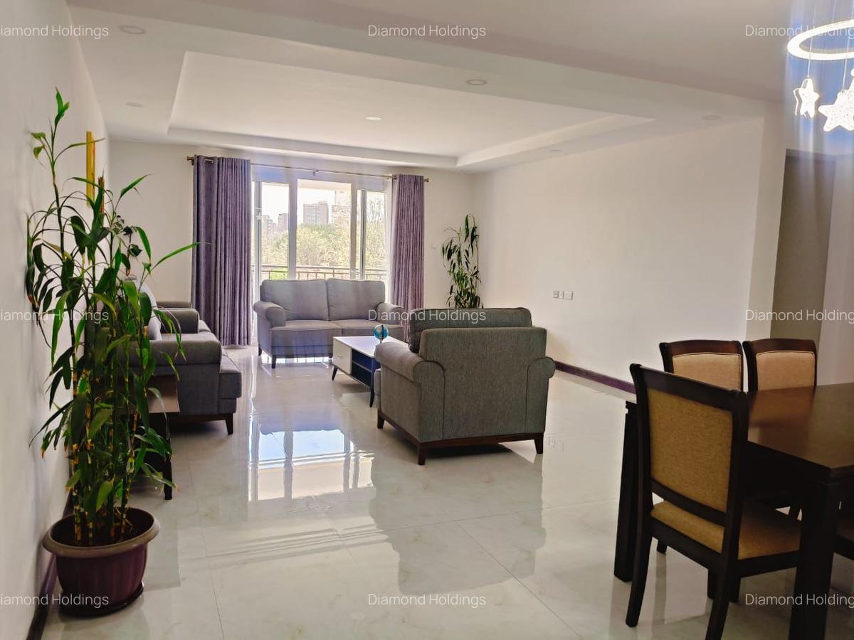 3 Bed Apartment with En Suite at Parklands - 6
