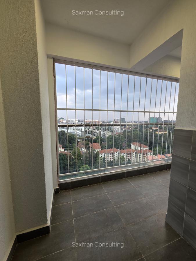 2 Bed Apartment with En Suite in Lavington - 11