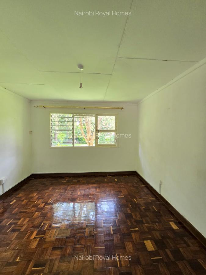 4 Bed House with En Suite at Loresho Creasent - 6