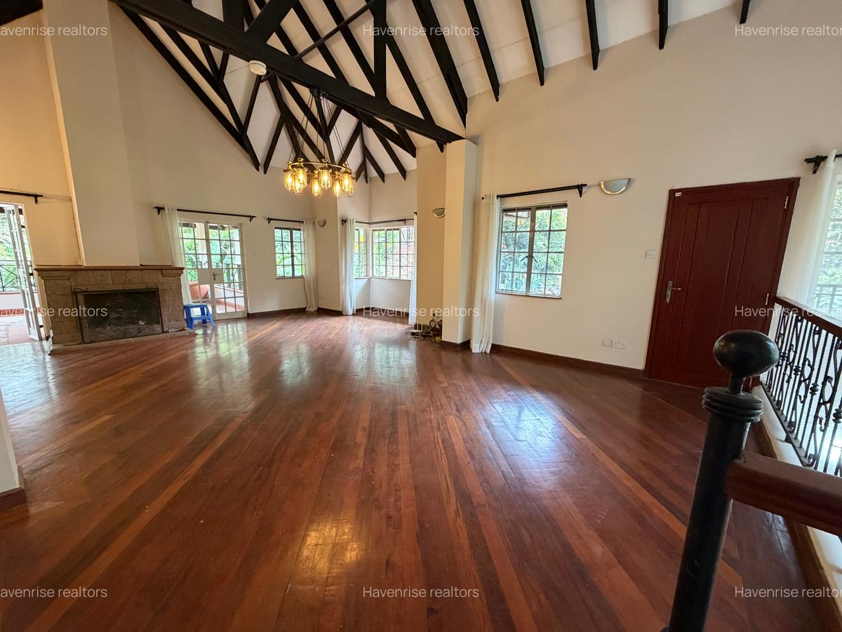 5 Bed Villa at Rosslyn - 12