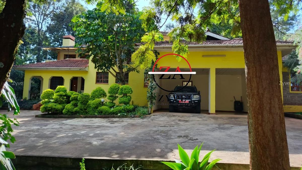 5 Bed House with En Suite at Runda - 2