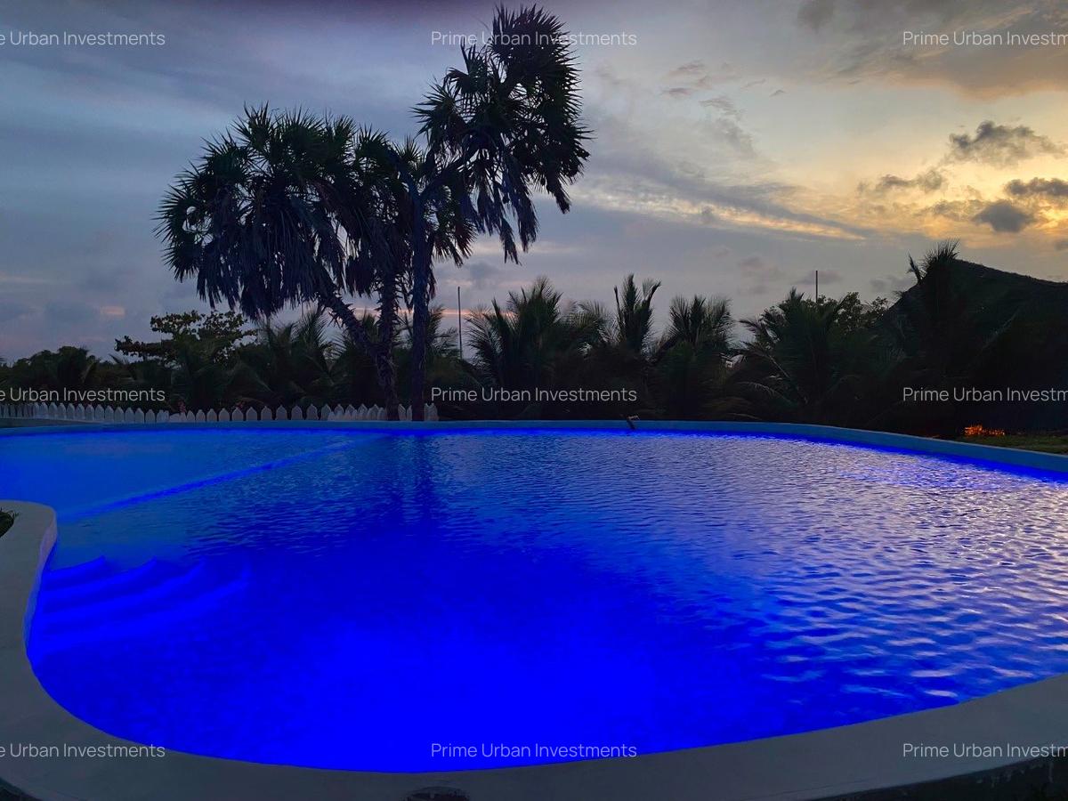 Furnished Commercial Property with Service Charge Included at Funzi Island - 6