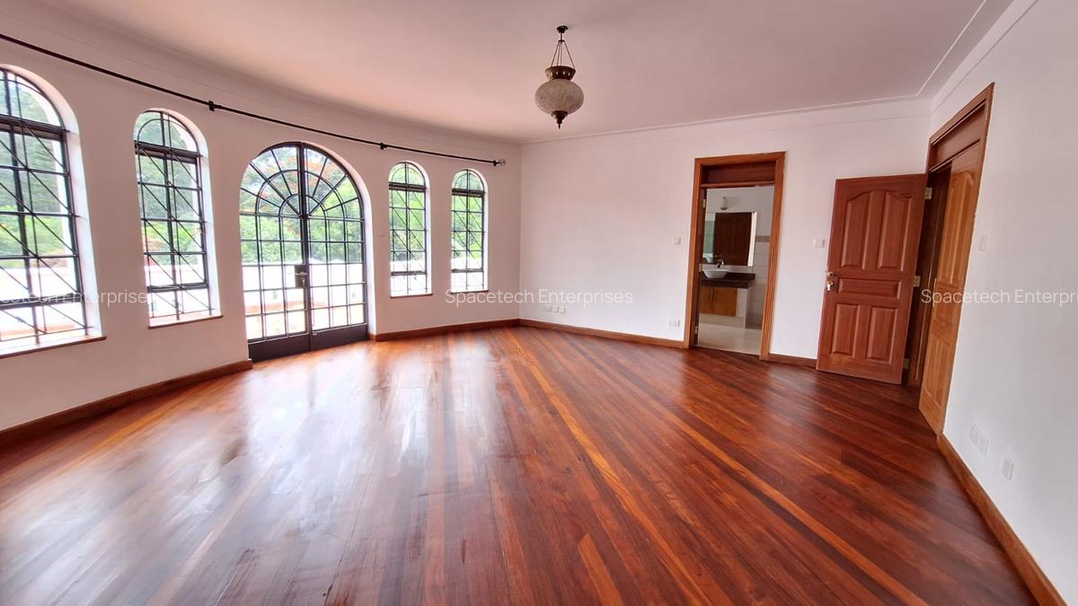 4 Bed House with En Suite in Nyari - 9