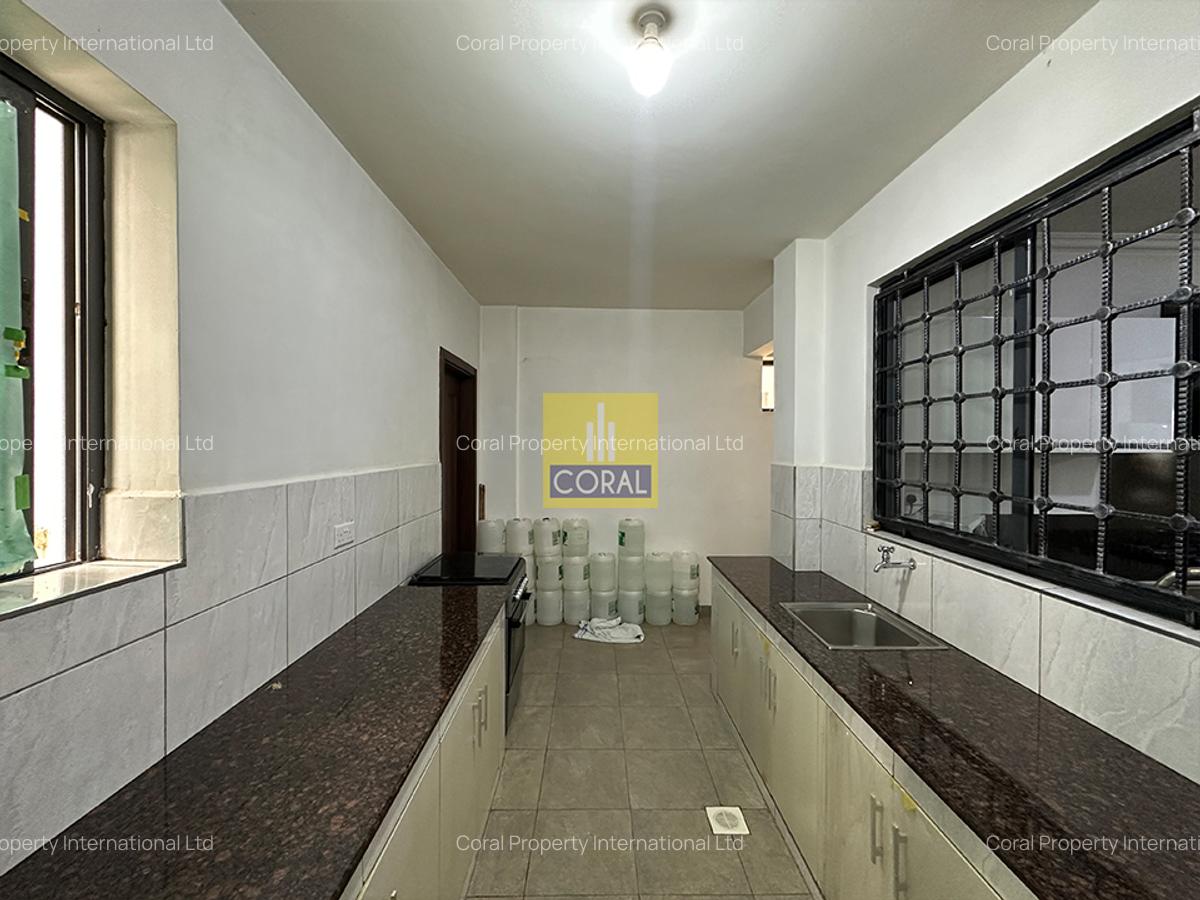 3 Bed Apartment in Parklands - 6