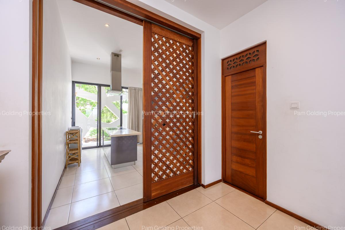 Furnished 3 Bed Apartment with En Suite at Tom Mboya - 8