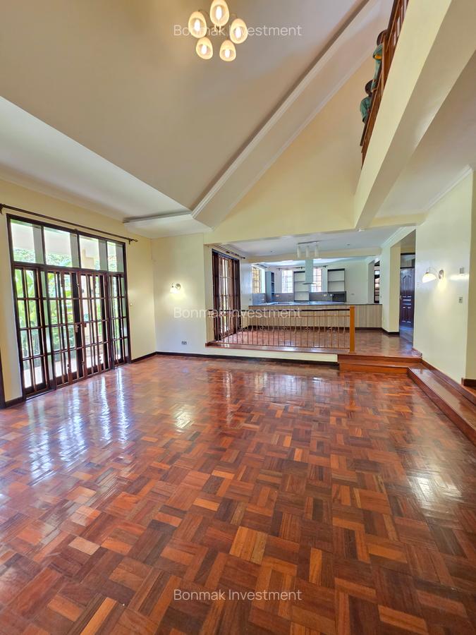 4 Bed Townhouse with En Suite at Rossylin Lone Tree - 11