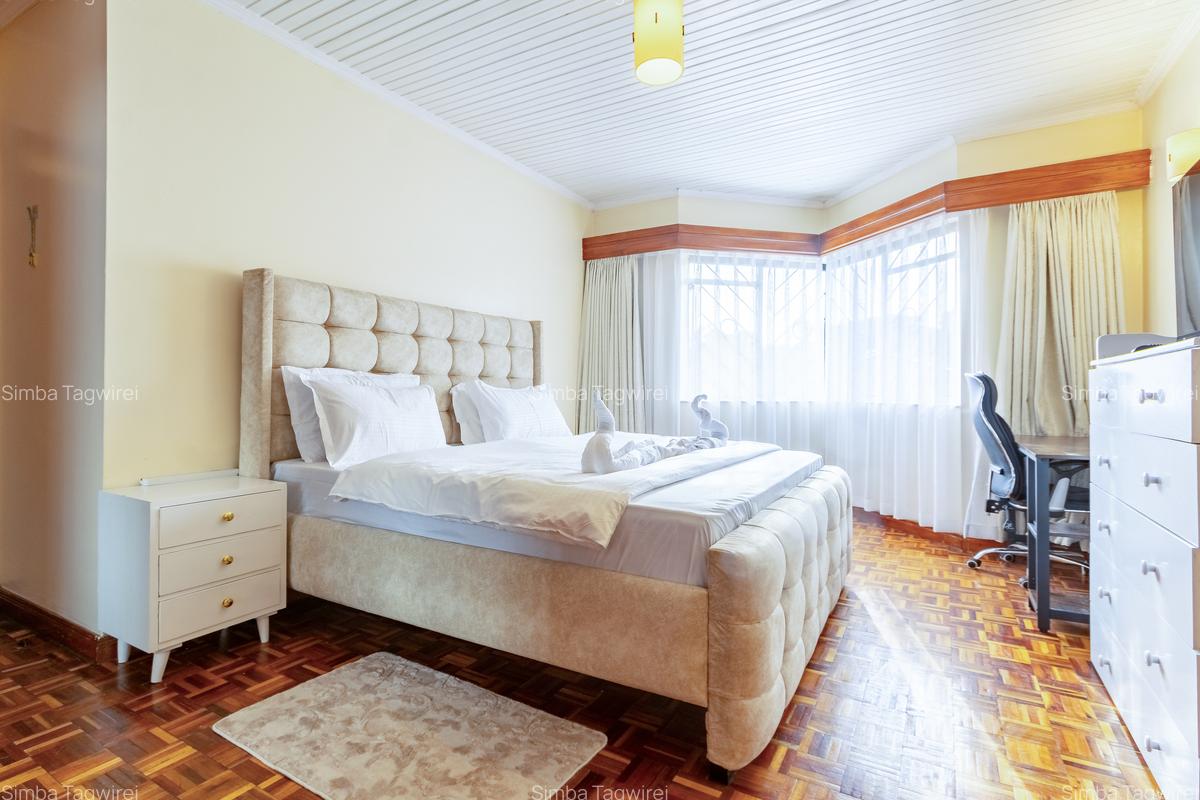 Serviced 3 Bed Apartment with En Suite at Durham Road - 10