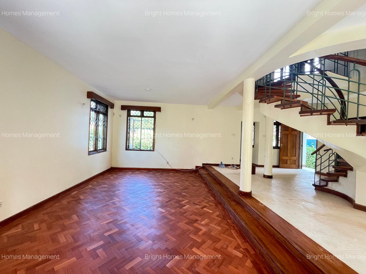 4 Bed Townhouse with En Suite in Lavington - 5