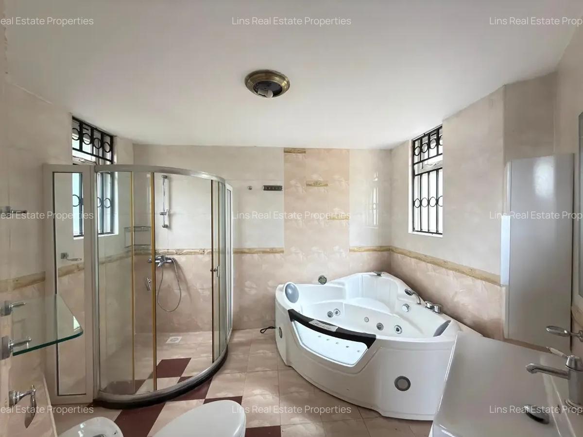 4 Bed House with En Suite in Thigiri - 12