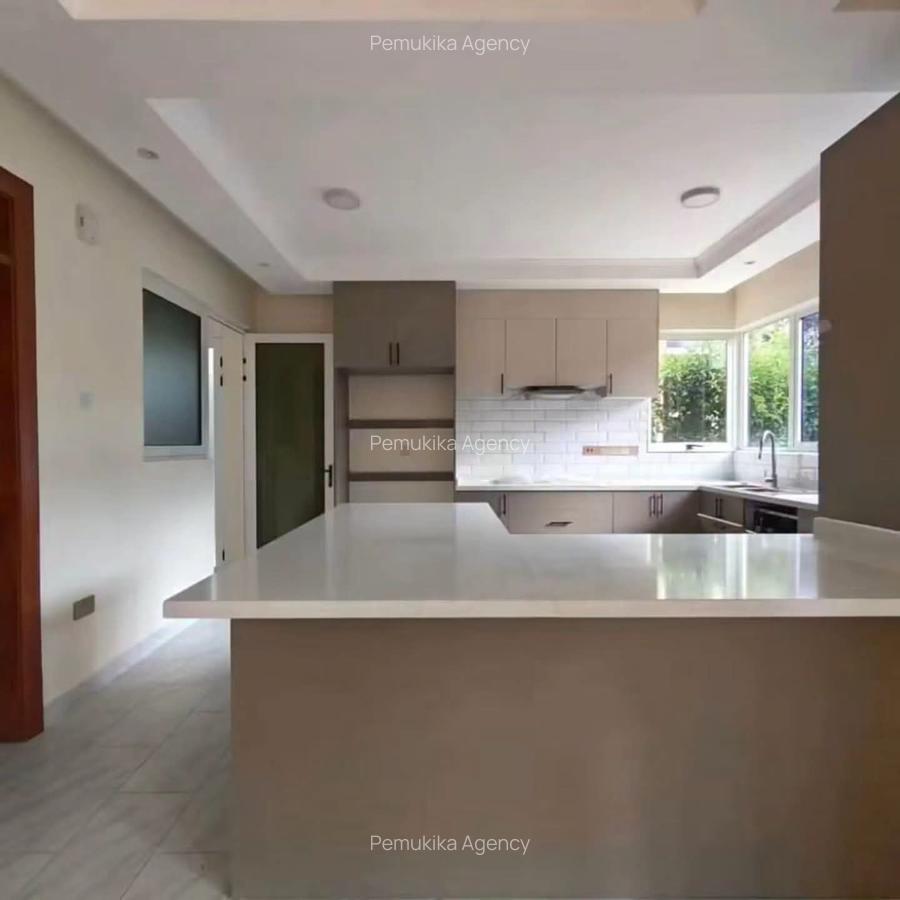 4 Bed Townhouse with En Suite in Runda - 6
